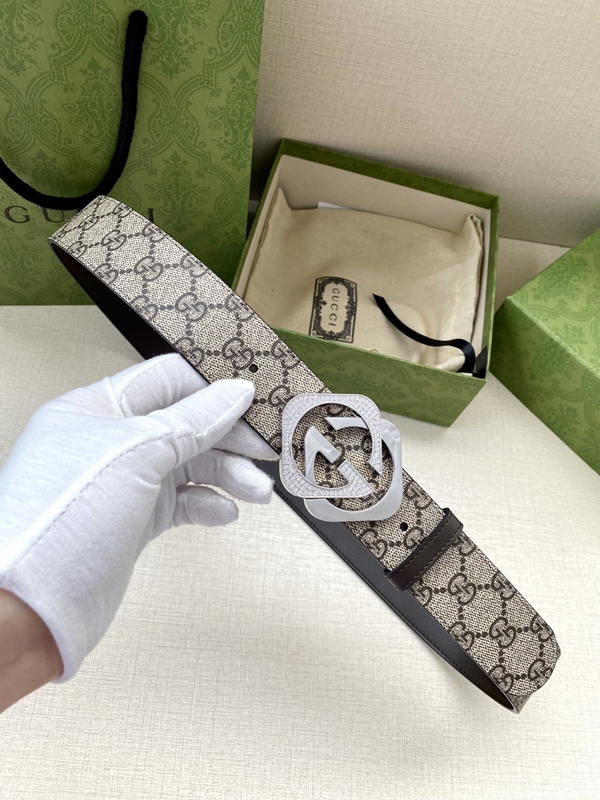 スーパーコピーグッチベルト正面デザイン